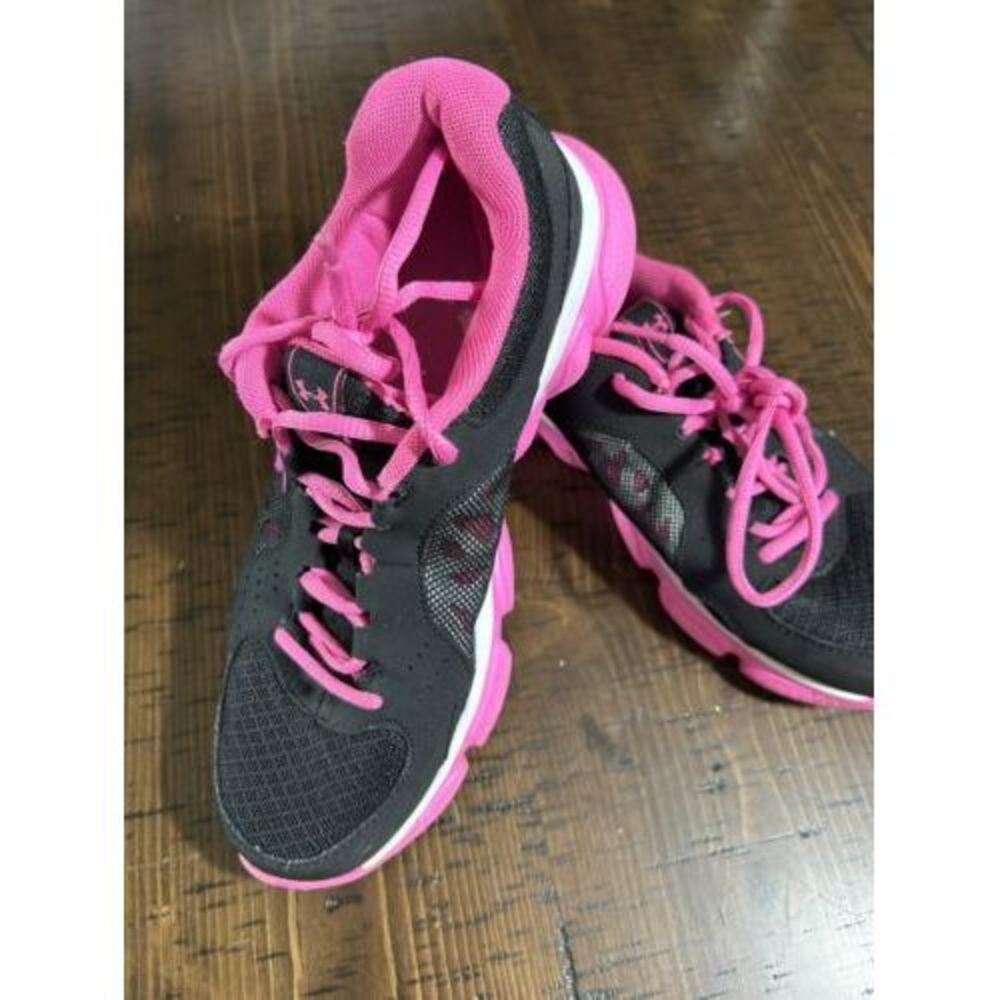 Under Armour Running Shoes Womens Size6 Youth 8 Black&Pink 1242016-001
